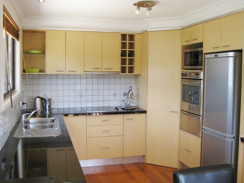 18 Warratina Street, Labrador QLD 4215