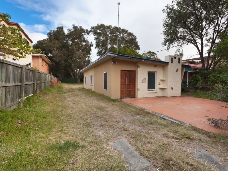 14 Bright Avenue, Labrador QLD 4215