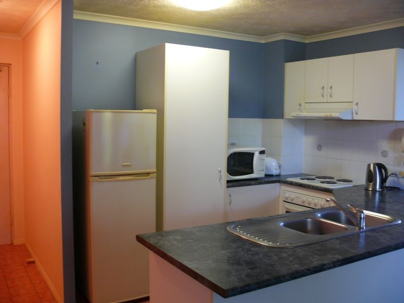 18/10 Bath Street, Labrador QLD 4215