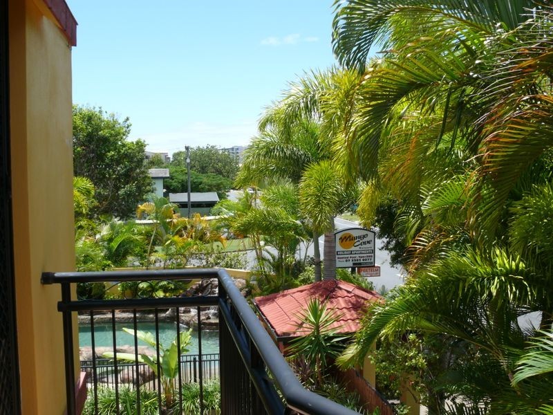 18/10 Bath Street, Labrador QLD 4215