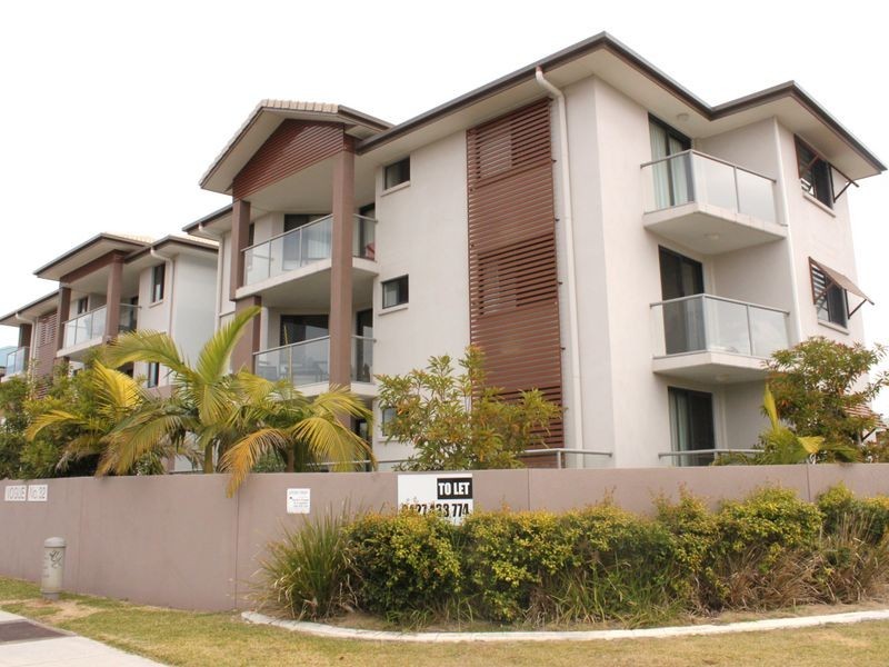 8/32 Bath Street, Labrador QLD 4215