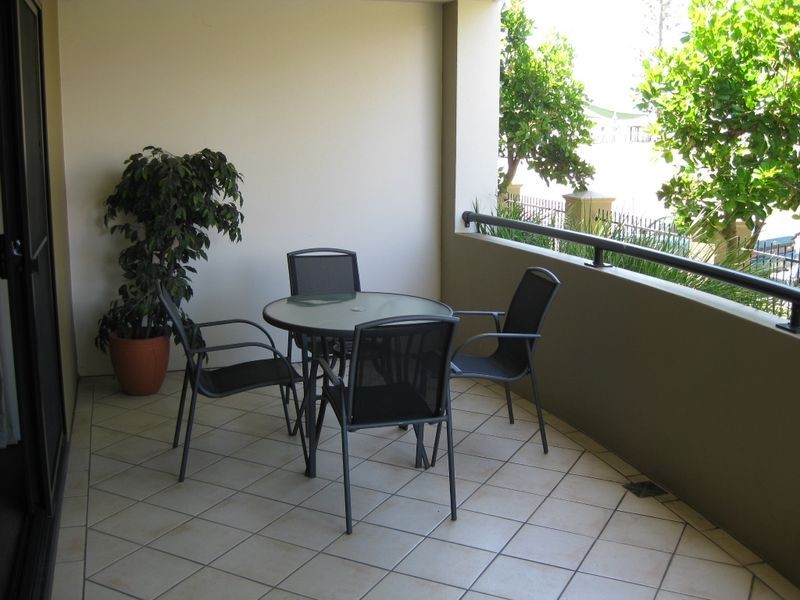 120/392 Marine Parade, Labrador QLD 4215