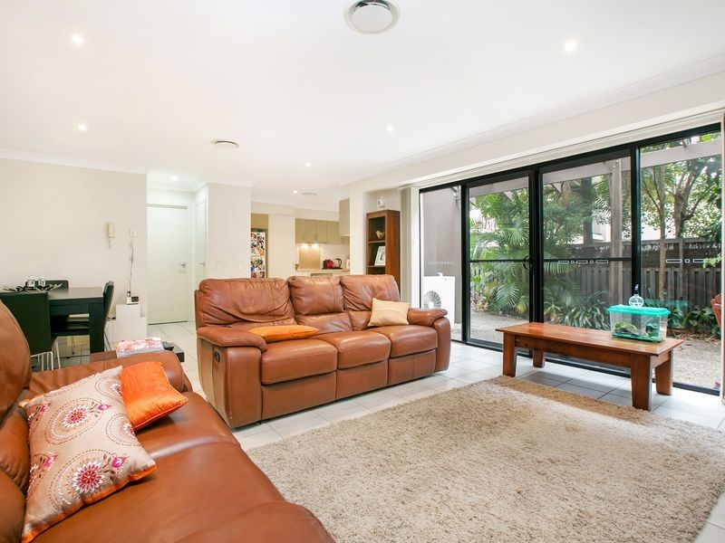 5/8-10 Gordon Street, Labrador QLD 4215