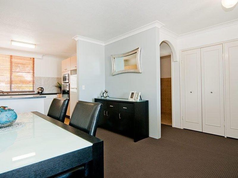 16/249 Bayview Street, Runaway Bay QLD 4216