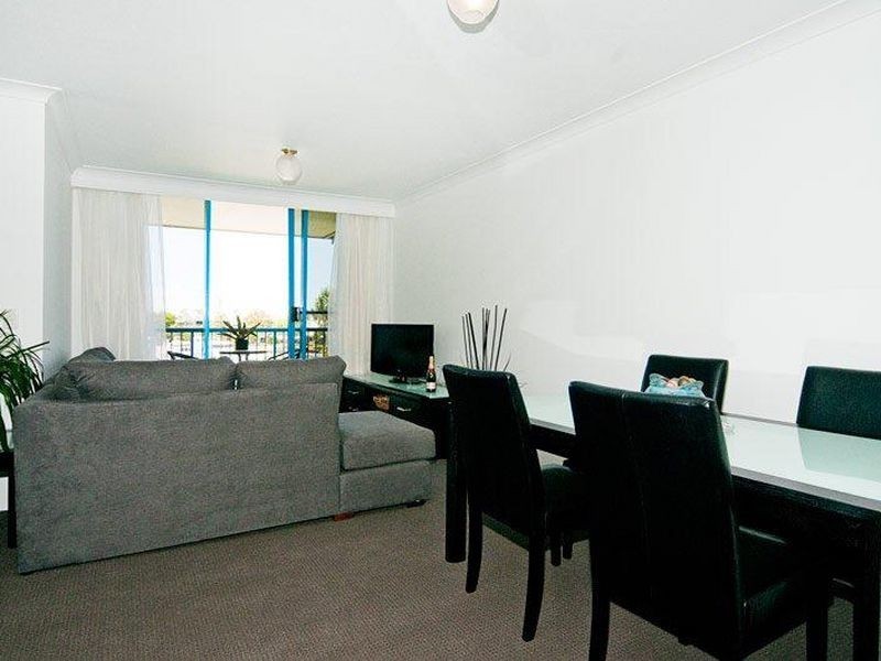 16/249 Bayview Street, Runaway Bay QLD 4216