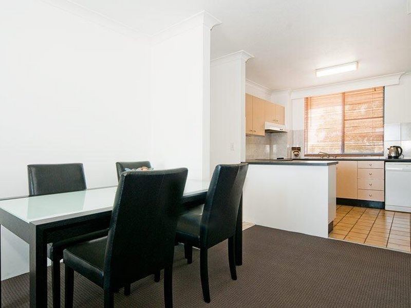 16/249 Bayview Street, Runaway Bay QLD 4216