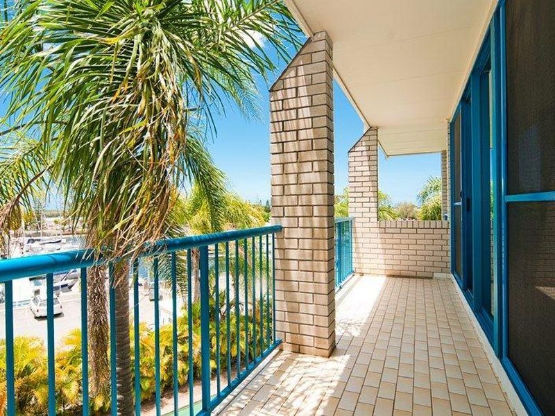 16/249 Bayview Street, Runaway Bay QLD 4216