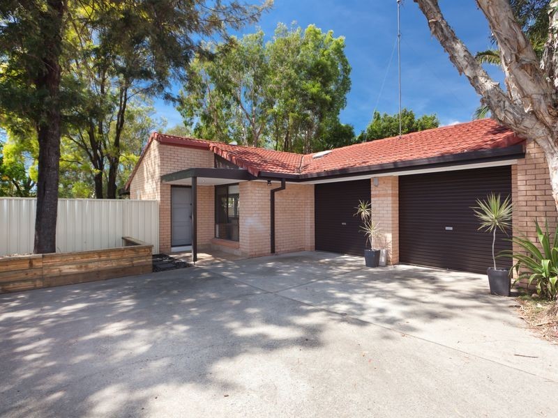 2/86 Botanical Drive, Labrador QLD 4215