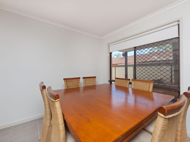 2/86 Botanical Drive, Labrador QLD 4215