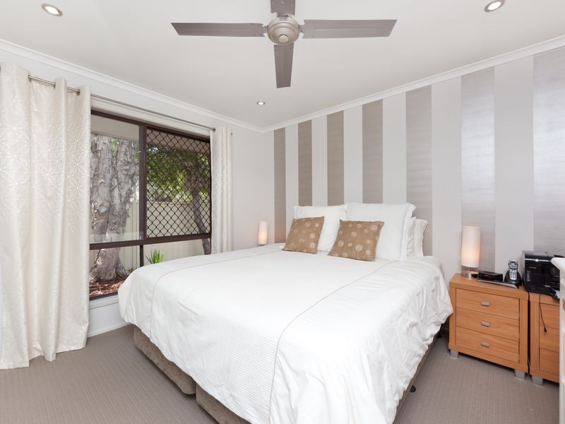 2/86 Botanical Drive, Labrador QLD 4215