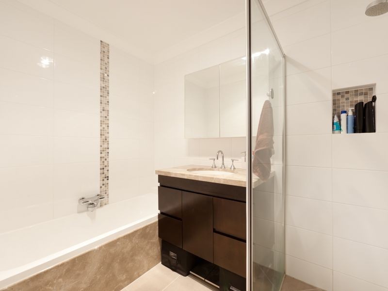 2/86 Botanical Drive, Labrador QLD 4215