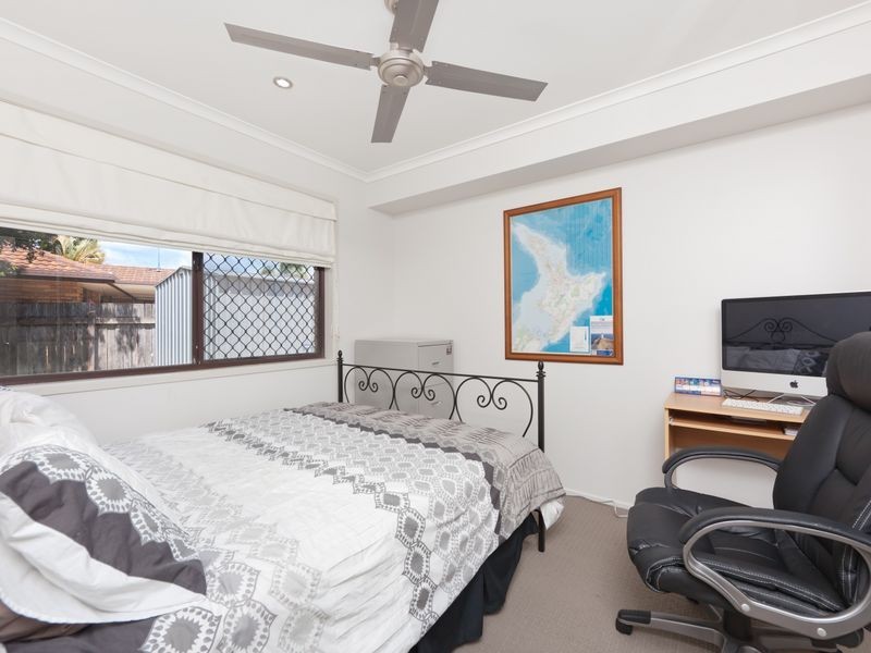 2/86 Botanical Drive, Labrador QLD 4215