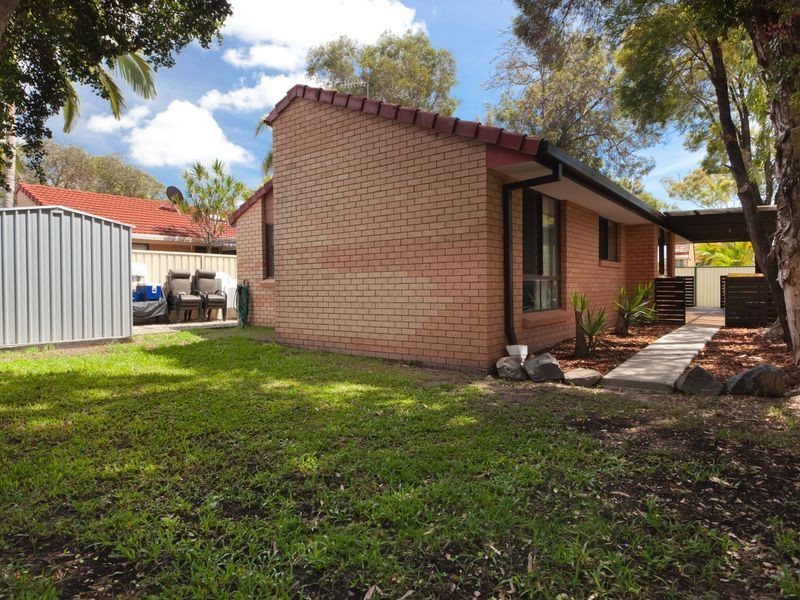 2/86 Botanical Drive, Labrador QLD 4215