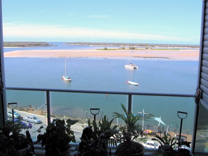 300 Marine Parade, Labrador QLD 4215