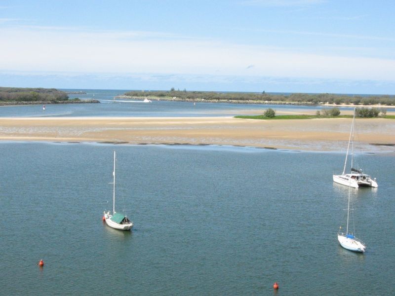 300 Marine Parade, Labrador QLD 4215