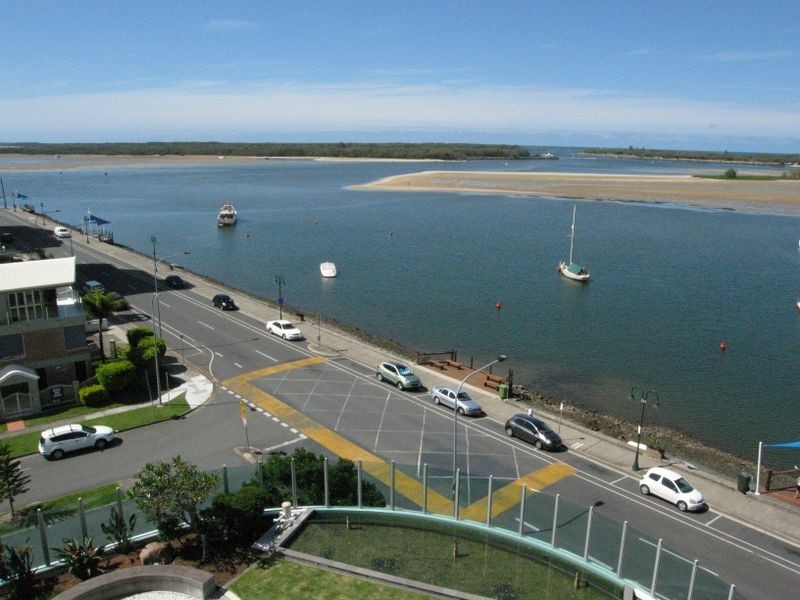 300 Marine Parade, Labrador QLD 4215