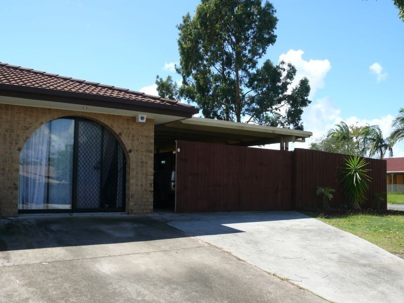 1/3 Orkney Place, Labrador QLD 4215