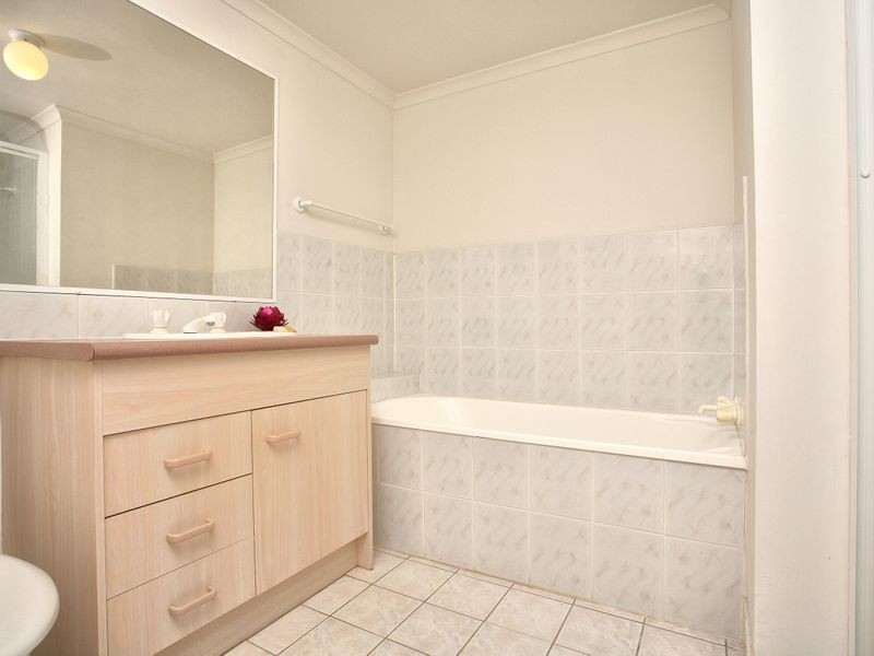 42/11-19 Taylor Street, Biggera Waters QLD 4216