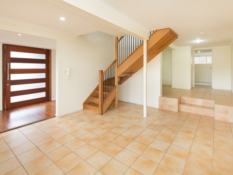 9 Joan Street, Southport QLD 4215