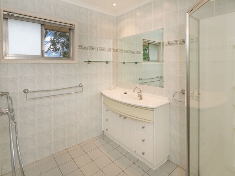 9 Joan Street, Southport QLD 4215