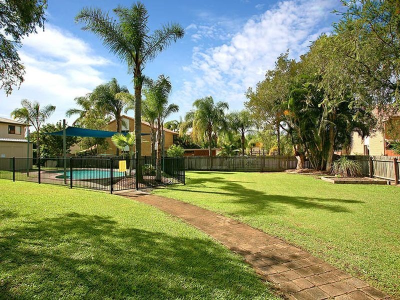 5/77 Olsen Avenue, Labrador QLD 4215
