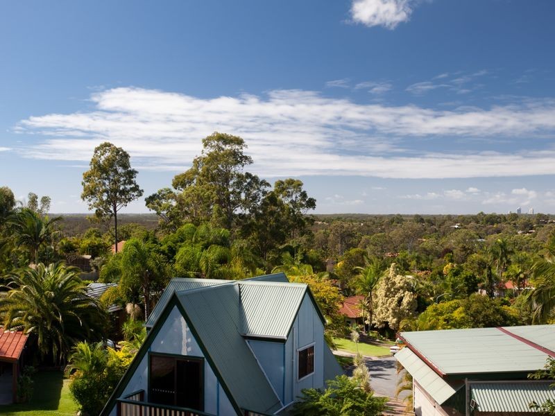 11 Leura Place, Helensvale QLD 4212