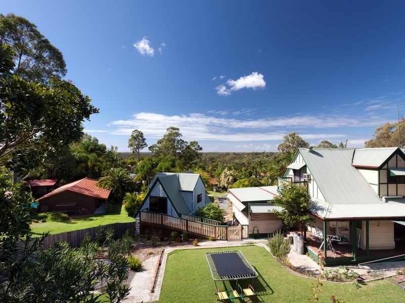 11 Leura Place, Helensvale QLD 4212