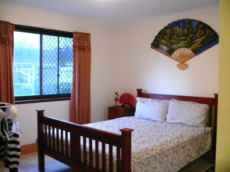 2/9 Bradford Street, Labrador QLD 4215