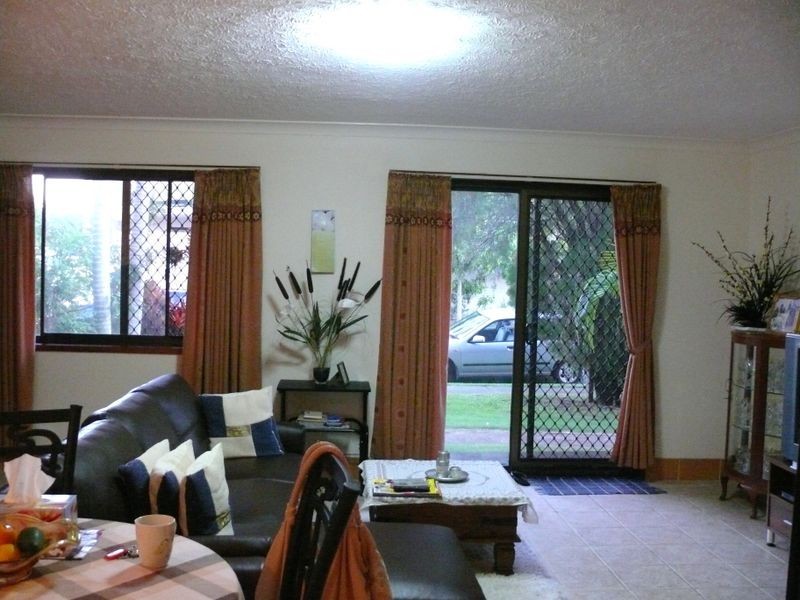 2/9 Bradford Street, Labrador QLD 4215