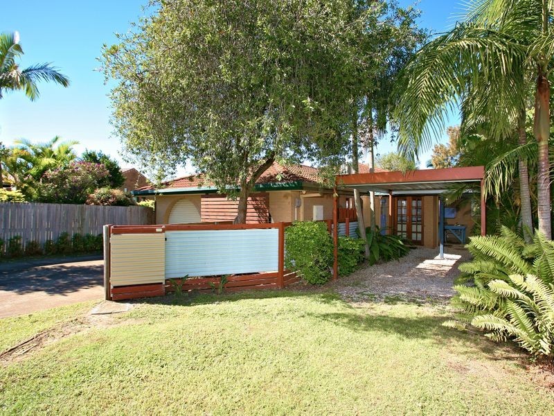 1/8 Orkney Place, Labrador QLD 4215