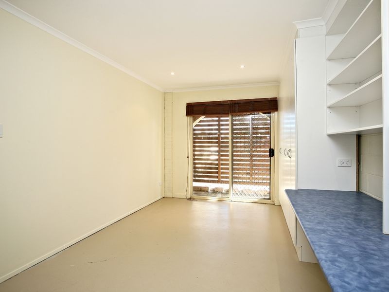 1/8 Orkney Place, Labrador QLD 4215