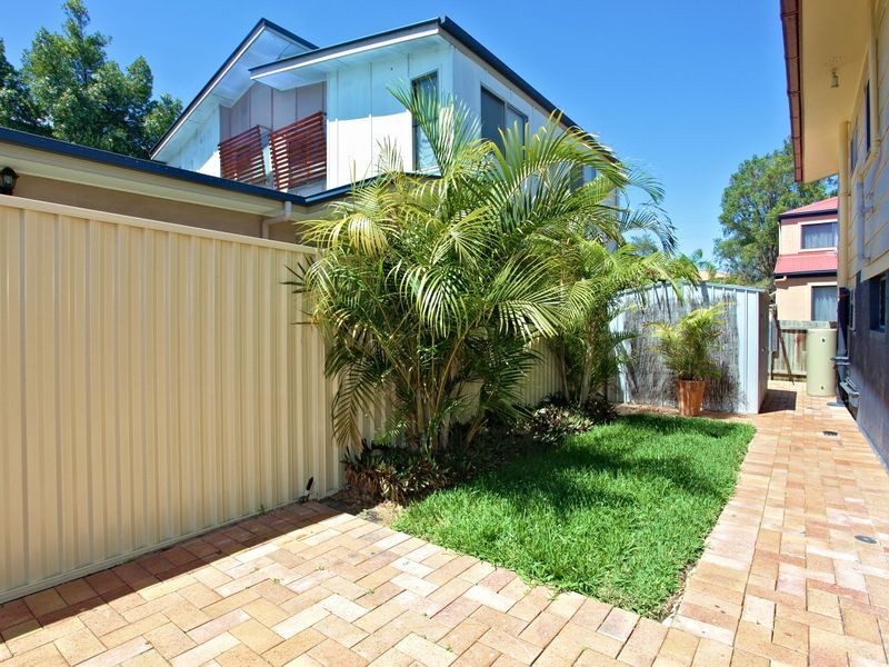 1/20 Ashton Street, Labrador QLD 4215