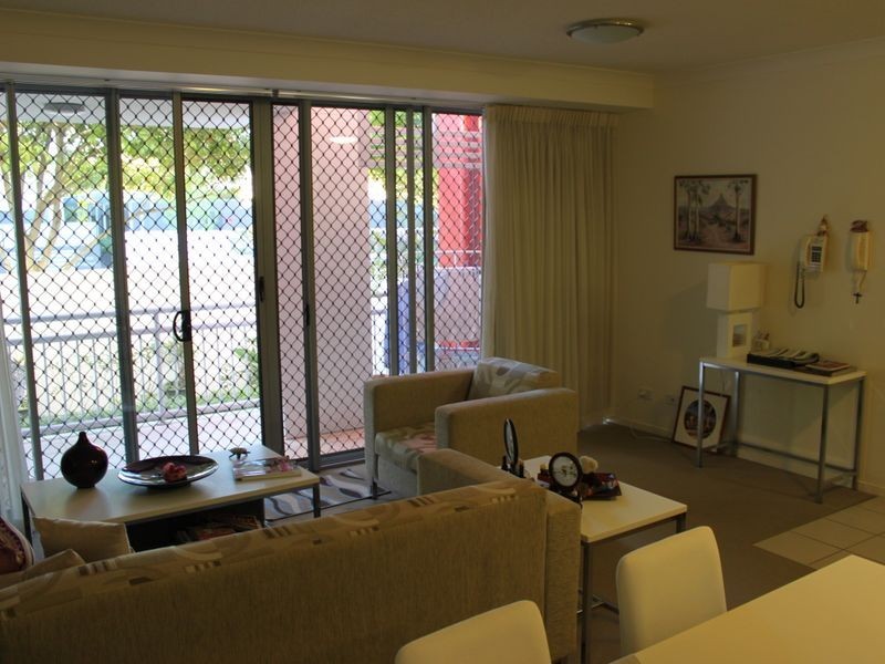 7/13 Bright Avenue, Labrador QLD 4215