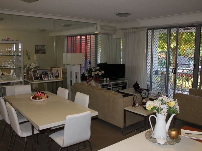 7/13 Bright Avenue, Labrador QLD 4215