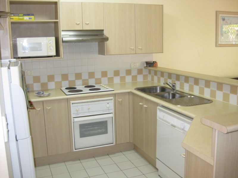 6/45 Frank Street, Labrador QLD 4215