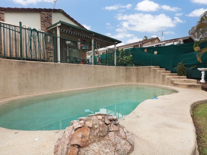 25 Riveroak Drive, Helensvale QLD 4212
