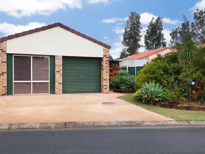 25 Riveroak Drive, Helensvale QLD 4212
