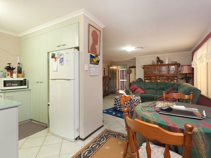 25 Riveroak Drive, Helensvale QLD 4212