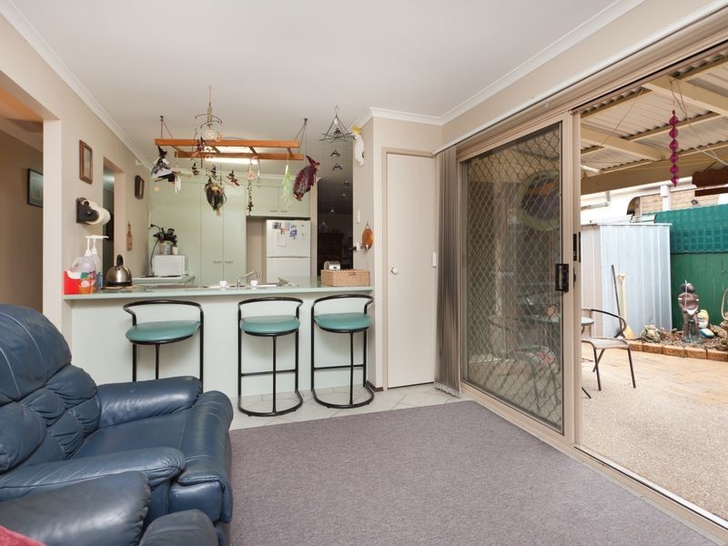 25 Riveroak Drive, Helensvale QLD 4212