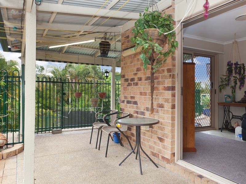 25 Riveroak Drive, Helensvale QLD 4212