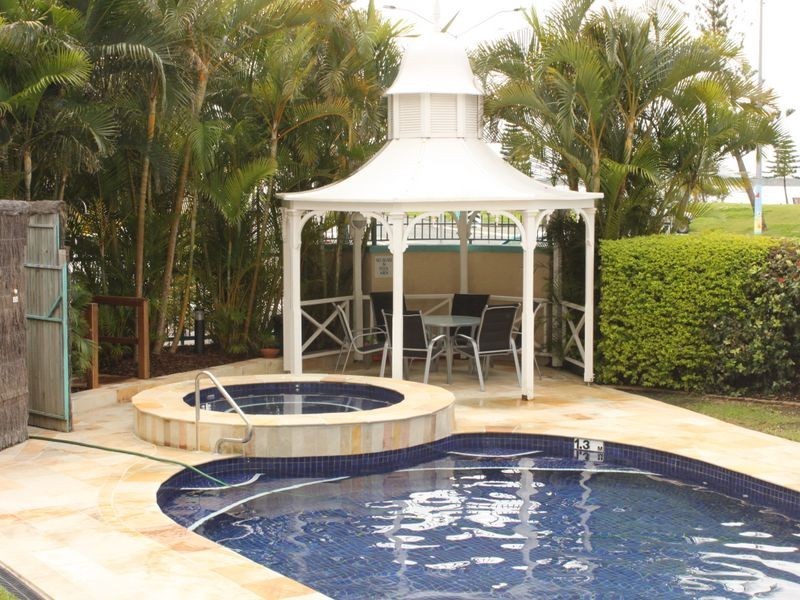 54/484 Marine Parade, Biggera Waters QLD 4216