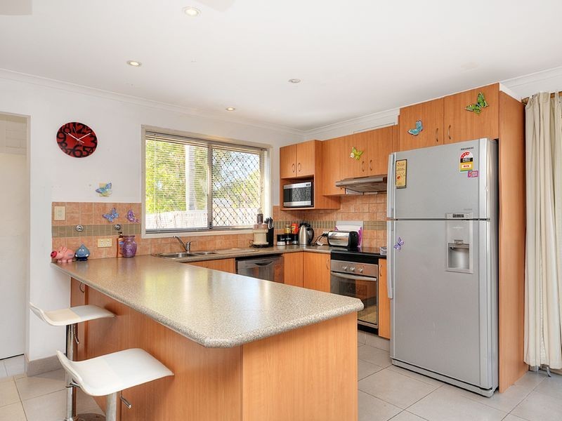 1/144 Kumbari Avenue, Labrador QLD 4215