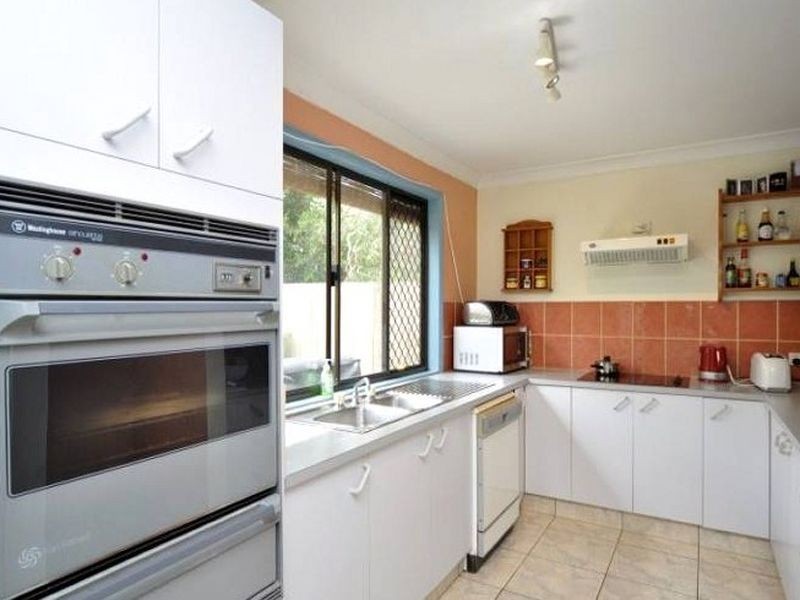 6/202 Central Street, Labrador QLD 4215