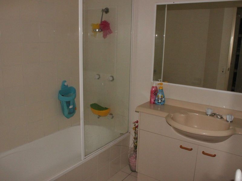 2/643 Pine Ridge Road, Biggera Waters QLD 4216