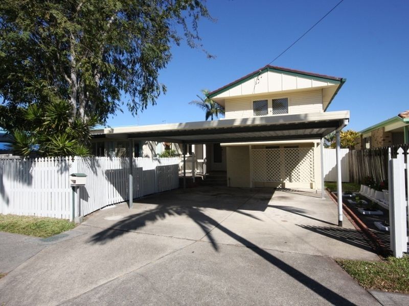 6 Loder Street, Labrador QLD 4215