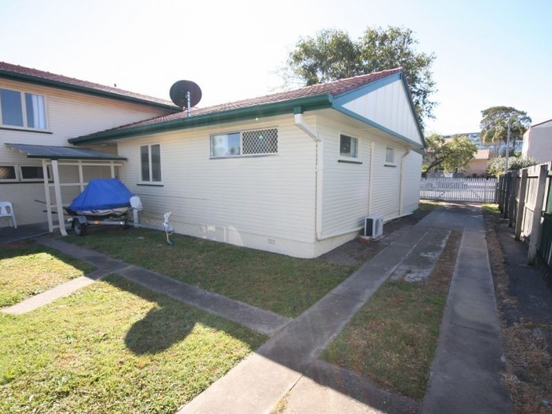 6 Loder Street, Labrador QLD 4215