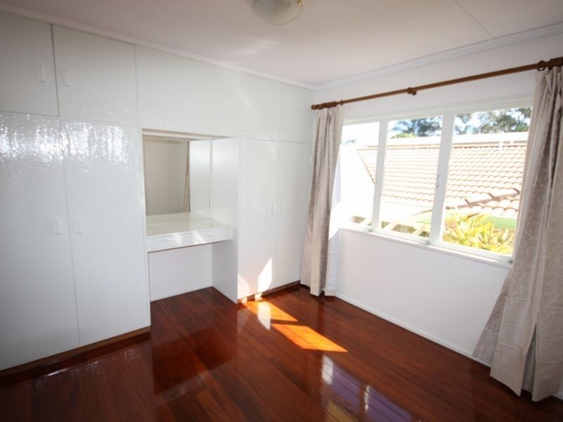 6 Loder Street, Labrador QLD 4215