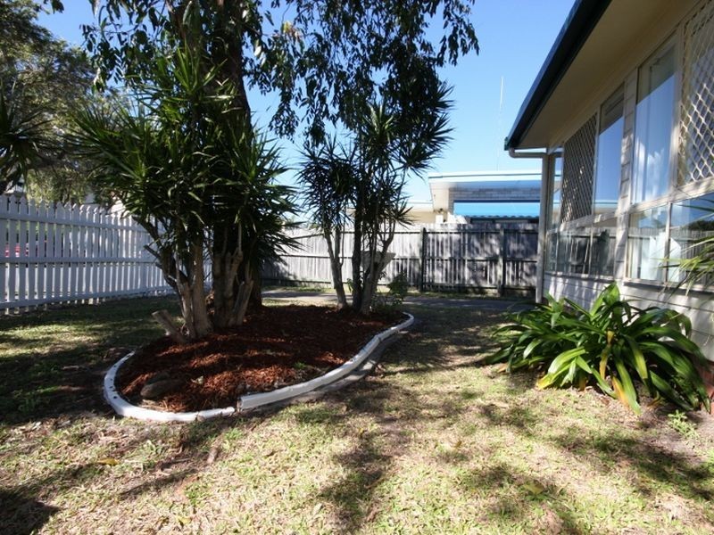 6 Loder Street, Labrador QLD 4215