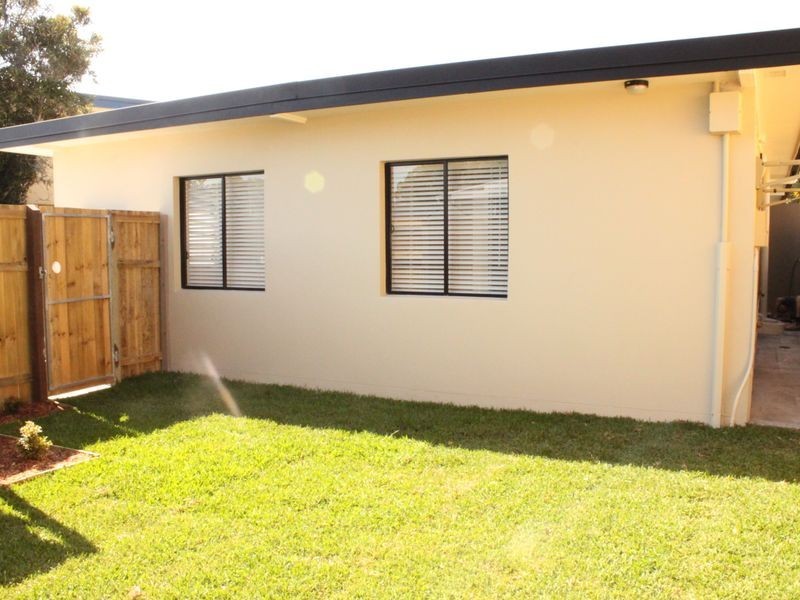 1/35 Brisbane Road, Labrador QLD 4215