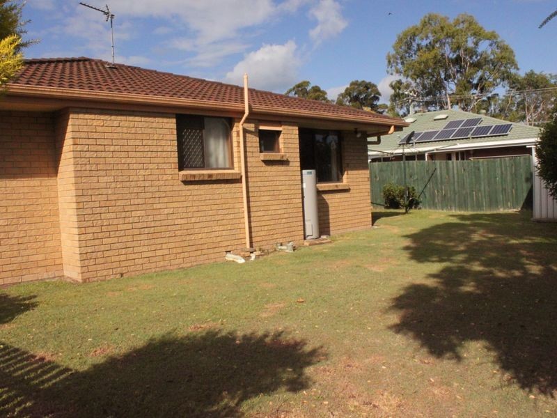 2/4 Burwood Court, Labrador QLD 4215